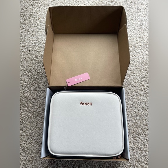 NEW Fancii Madison Small Makeup Case - Weekender - Picture 6 of 7